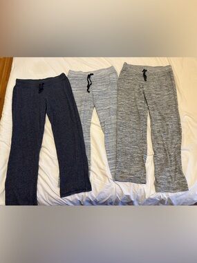 Set of 3 Hanes Women's Comfort Sweatpants Size M, Navy Blue, Light Blue, Grey